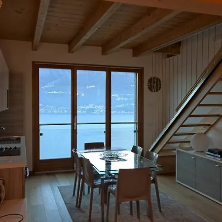 Spectacular Views And Modern Living On