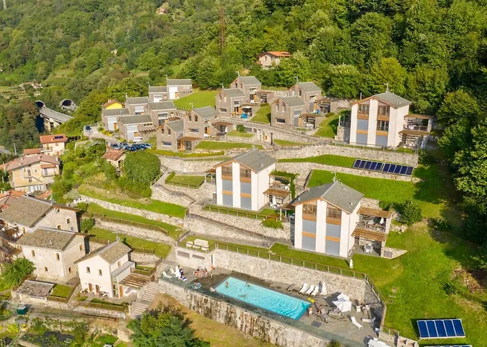 Spectacular Views And Modern Living On *