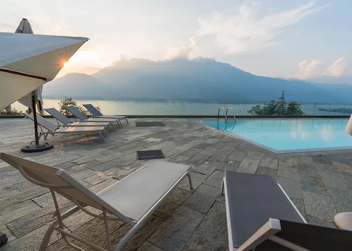 Spectacular Views And Modern Living On בית נופש